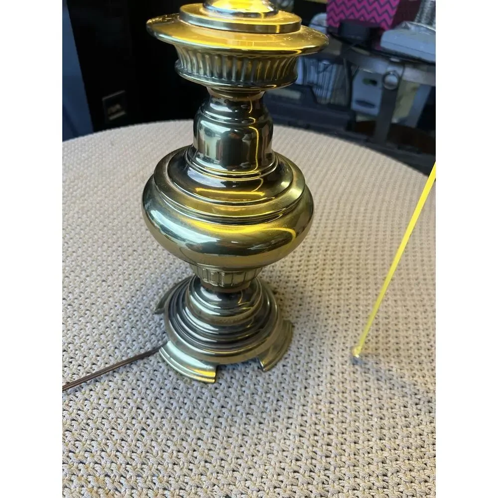 VintageBrass Lamp. Excellent Condition Nice And Heavy.